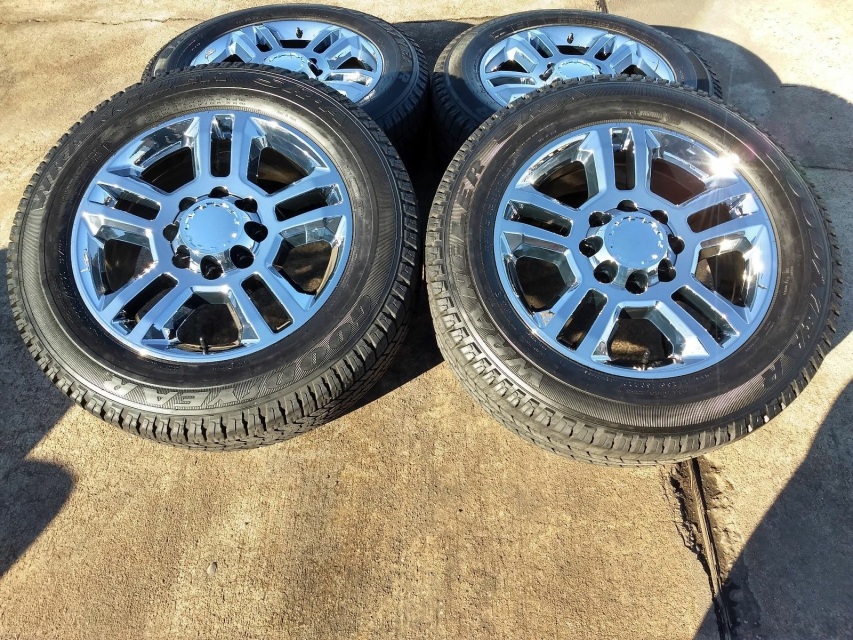 20-chevy-silverado-high-country-2500-oem-replica-wheels-and-goodyear