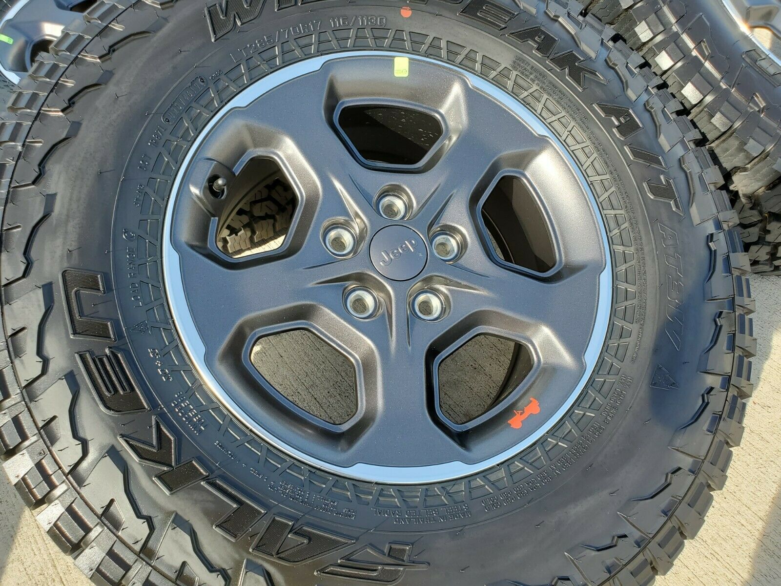 17" Jeep Gladiator Rubicon 2020 OEM wheels