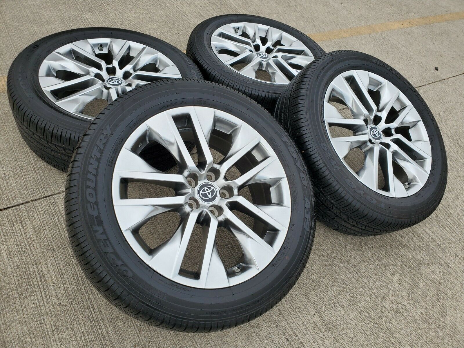 19" Toyota Rav4 Premium 2022 Hyper Silver OEM Wheels and Tires 75244