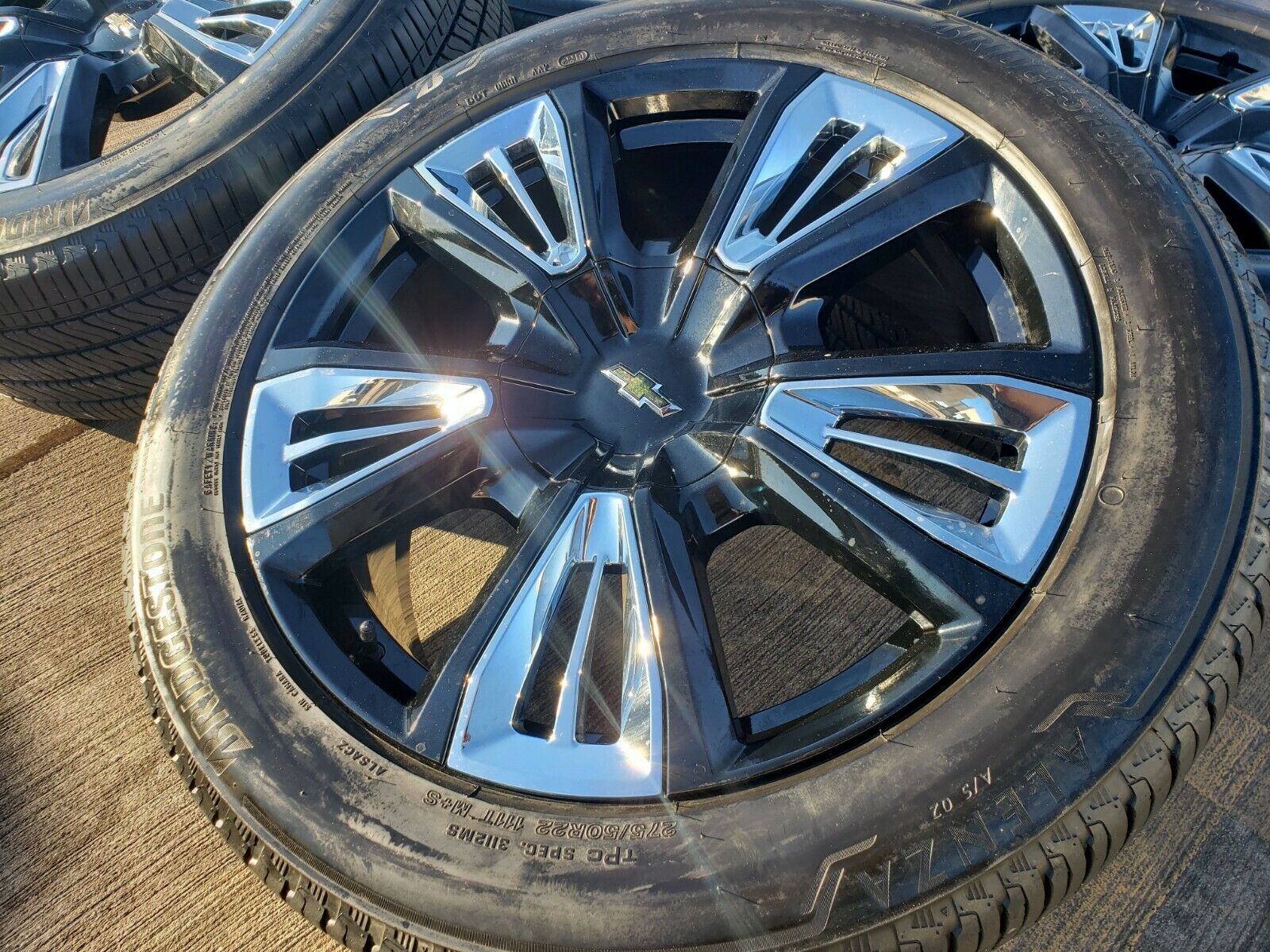 Chevy Tahoe 22-inch Factory Rims Tire Size
